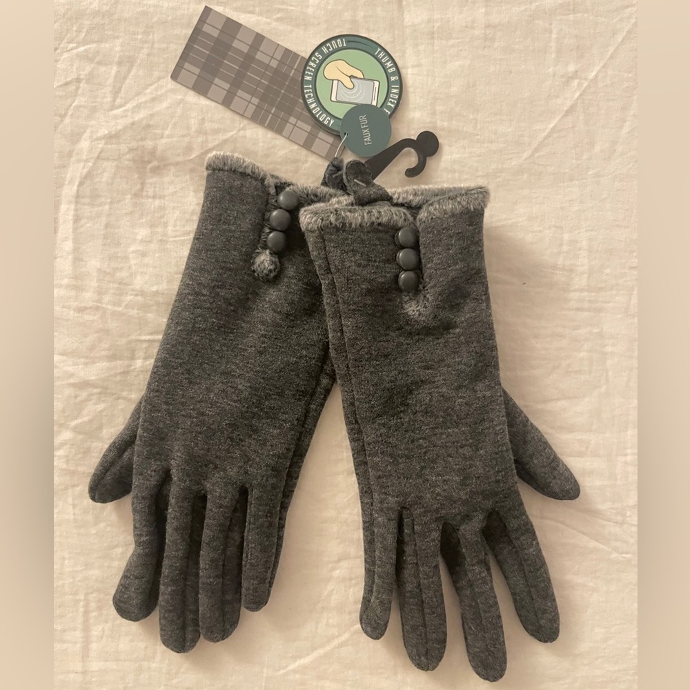 faux fur lined women’s glove w/touchscreen fingertips